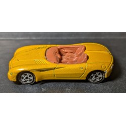 ANCIENNE VOITURE MAJORETTE...