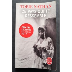LIVRE DE POCHE CE PAYS QUI...