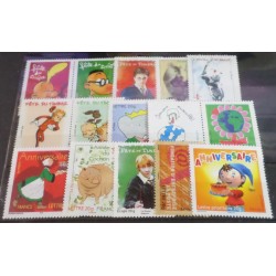 LOT 15 TIMBRES NEUFS**...